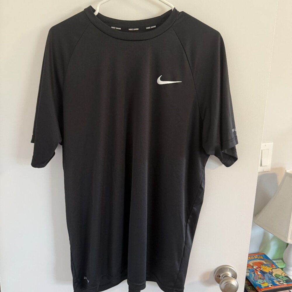 Men's Nike Dri-FIT UPF 40+ Short Sleeve Shirt - NWOT